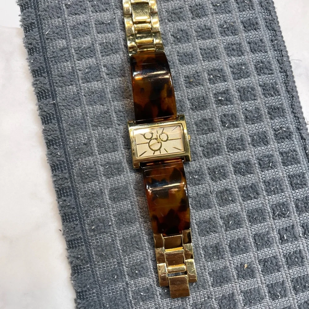 Women’s Disney watch - Picture 3 of 4